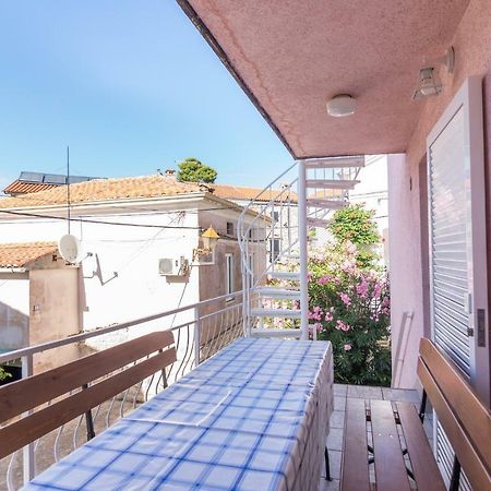 Apartamento Ribar 1 Njivice Exterior foto